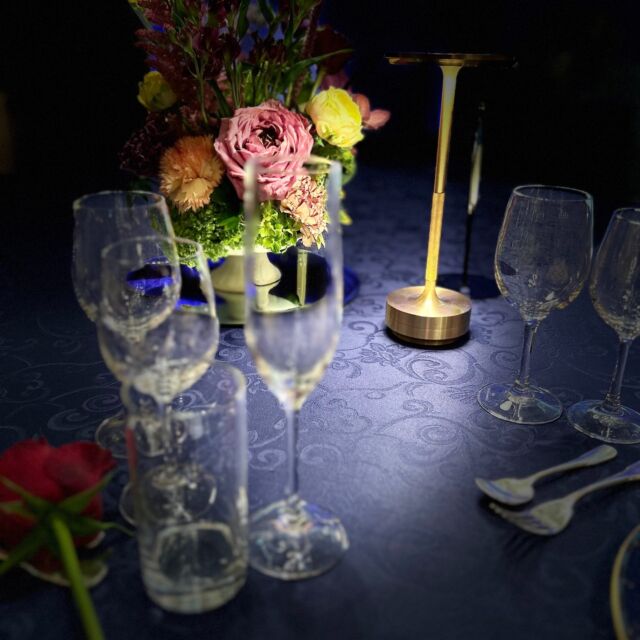 ✈︎✈︎✈︎

空港の雰囲気に合わせたテーブル照明「TURN」

#スカイウエディング羽田
#skyweddinghaneda
#hanedasky
#turn #ambientic 
#飛行機ウエディング
#hanedaairport #羽田空港
#結婚式 #wedding #weddingdresses
#飛行機好きな人と繋がりたい
#2023夏婚 #2023年秋婚
#2023年冬婚